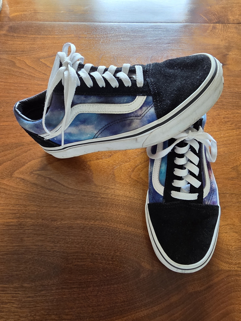 VANS sneakers in Black and Blue Galaxy Size 7.5